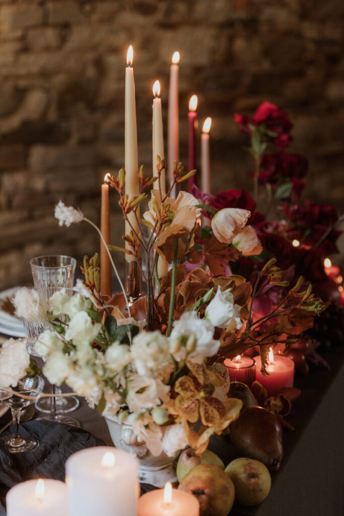 fleurs et bougies décoration de mariage elopement chateau
