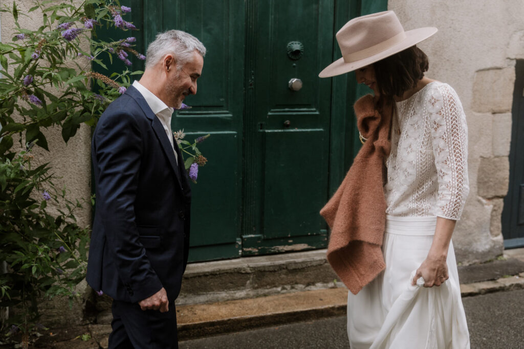 First Look séance couple rue de Nantes civil