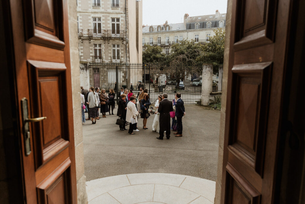 Sur le parvis de la mairie de Nantes